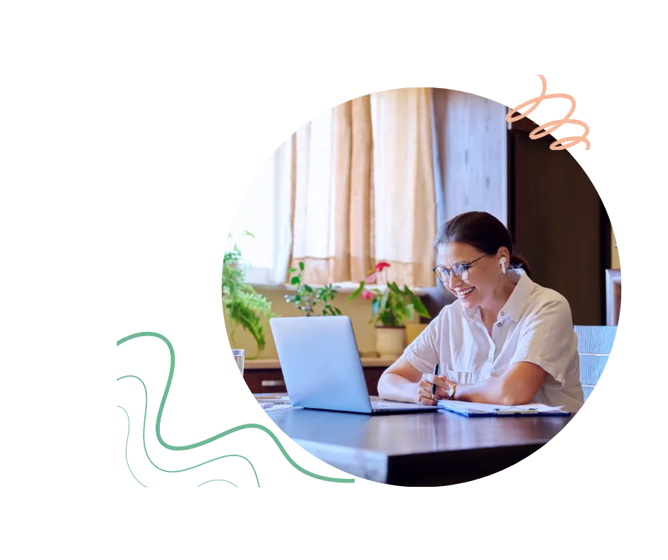 Dr Elaine Ryan - image of therapist at desk